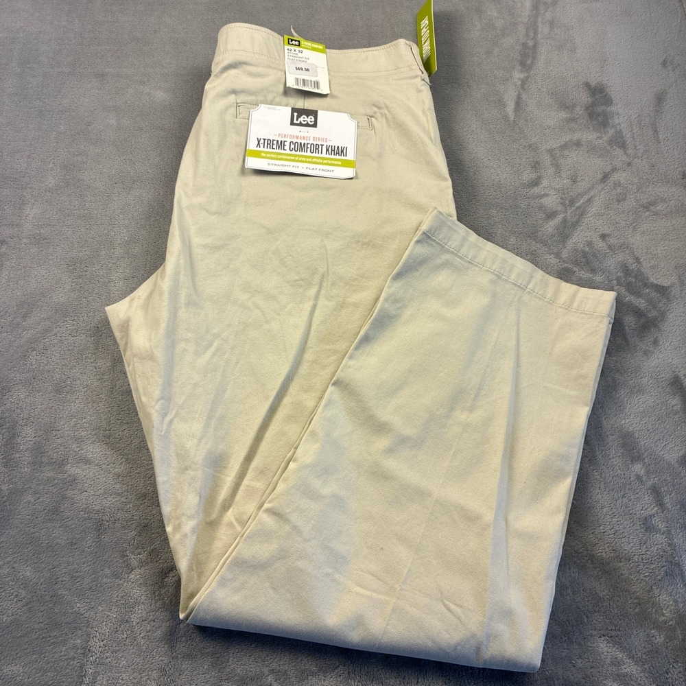 NWT Lee Men's X-Treme Comfort Khaki Pants 42x32 Stone Straight Fit Flat Front